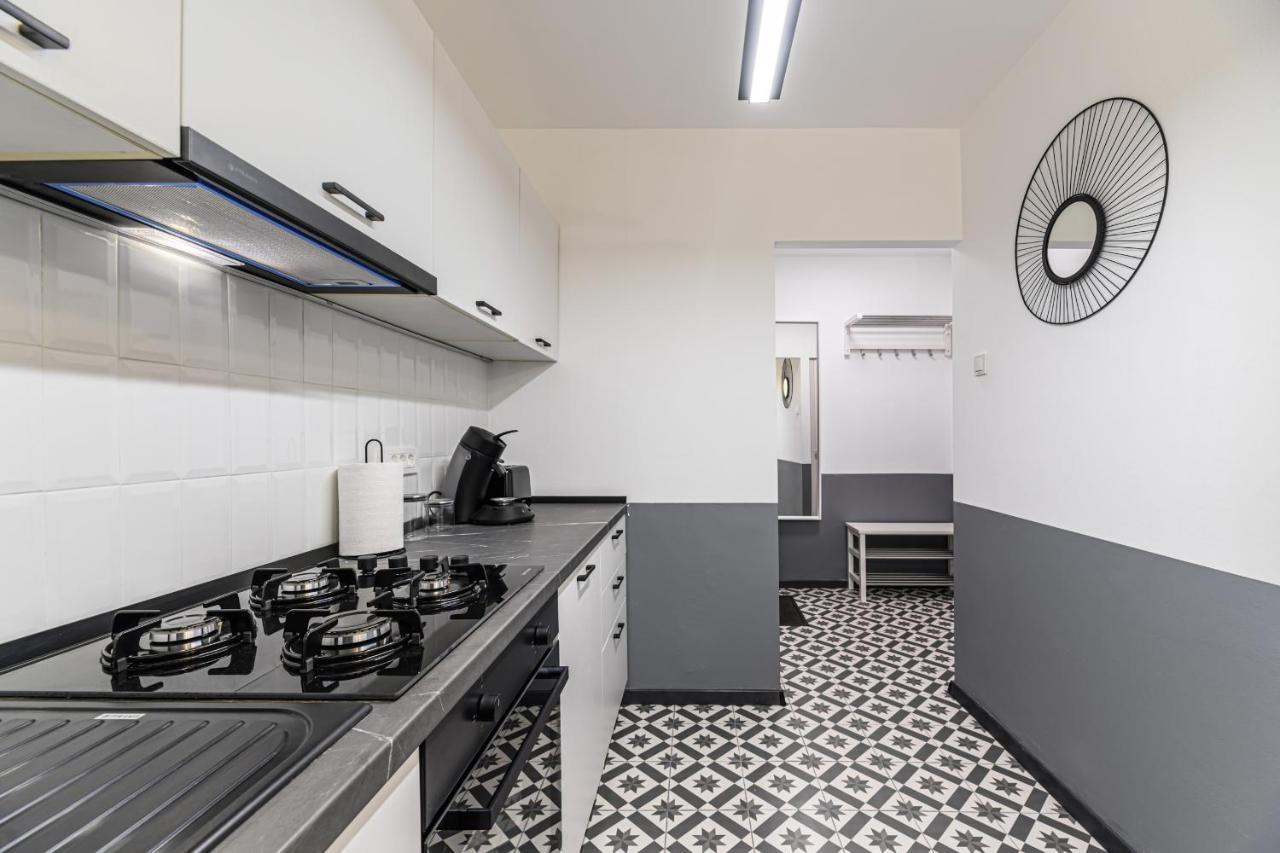 Travelers Hideout - Central Apartment Braşov Eksteriør billede